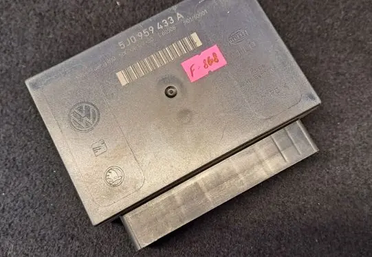 Skoda Fabia Mk2 (5J) Other relay 5J0959631