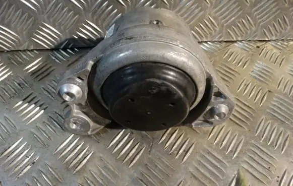 Mercedes-Benz E W213 Engine mount vacuum valve A2052400900