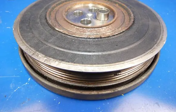 Mercedes-Benz CLA C117 X117 W117 Crankshaft pulley A6510350112