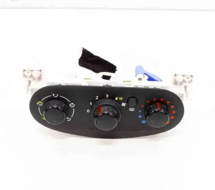 Dacia Sandero Interior fan control switch N106277RCP E1074247