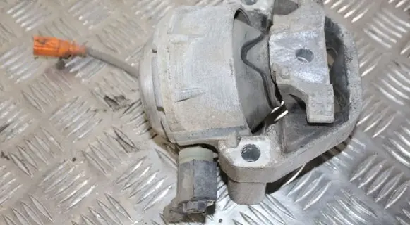Audi A6 S6 C7 4G Engine mount bracket