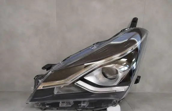 Toyota Yaris Headlight/headlamp yarisIII
