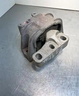 Skoda Yeti (5L) Engine mount bracket 1K0199232AK