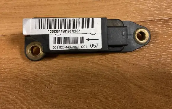 Mercedes-Benz C W203 Airbag deployment crash/impact sensor 0018204426 000011158107266