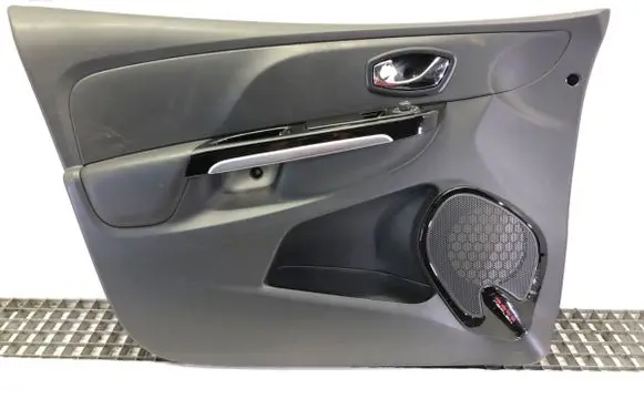 Renault Clio IV Front door card panel trim