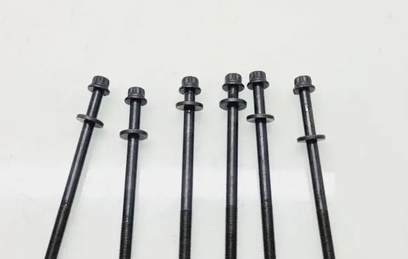Subaru XV Cylinder head bolts 