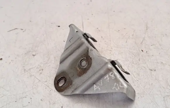 Toyota Avensis T250 Headlight/headlamp mounting bracket 5208205020