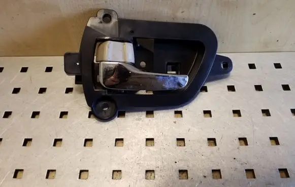 Mitsubishi Outlander Rear door interior handle MN105359