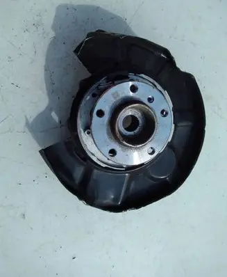 Rear wheel hub