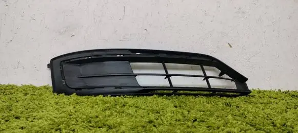 Audi A8 S8 D4 4H Front bumper lower grill 4H0807680S