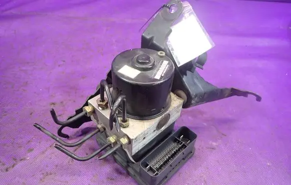 Ford Fiesta ABS Pump 2S612M110CE