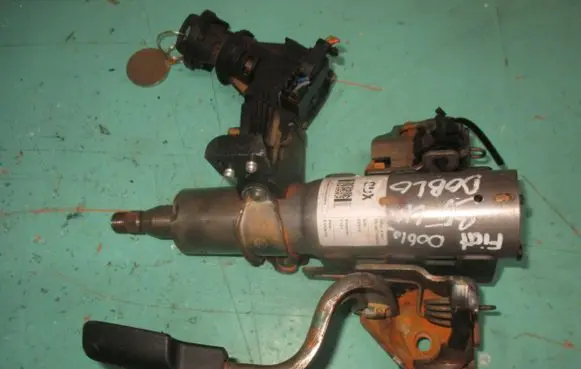 Opel Combo D Steering wheel axle 0518612060E