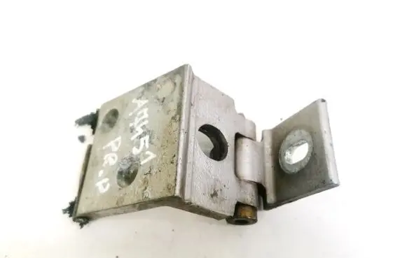 Citroen Xsara Front door upper hinge