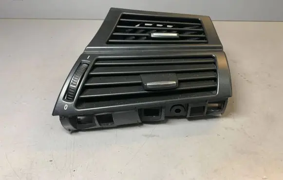 BMW X5 E70 Dashboard side air vent grill/cover trim 9227768 64229227768 64227161804