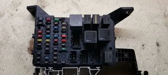 Ford Mondeo Mk III Fuse box set