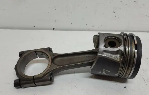 Volvo V50 Piston with connecting rod HS2RI 085190
