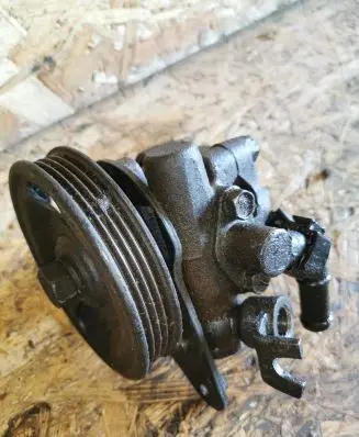 Nissan Primera Power steering pump 4911040U15 56214278