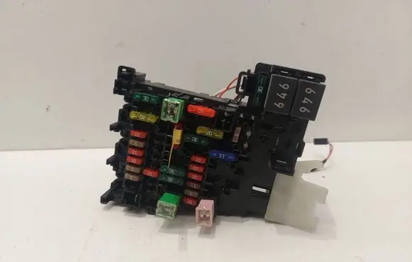 Volkswagen Golf VII Fuse module 5Q0937615C 127012016
