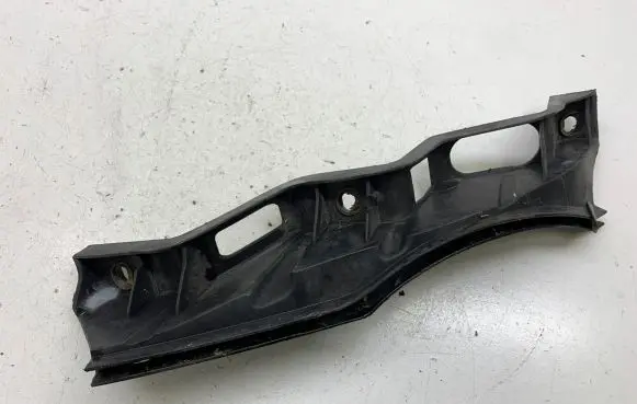 Volkswagen PASSAT B6 Front bumper mounting bracket 3C0807890