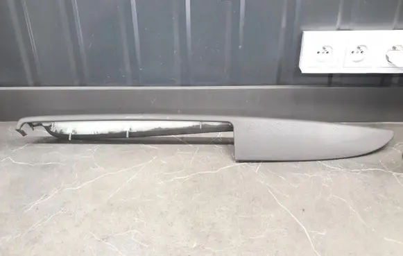 Volkswagen Phaeton Front door card panel trim