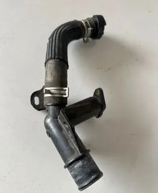 Peugeot 3008 I Engine coolant pipe/hose 9684589080