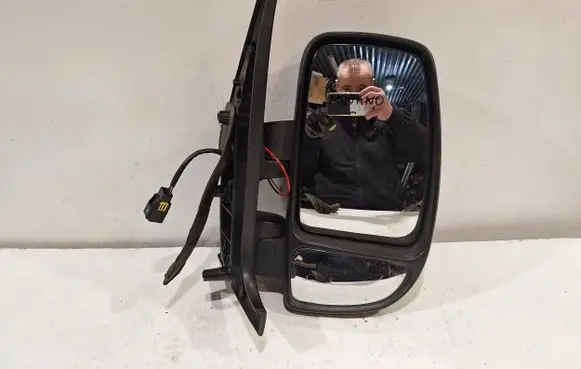 Front door electric wing mirror