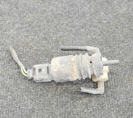 Audi A3 S3 8P Windscreen/windshield washer pump