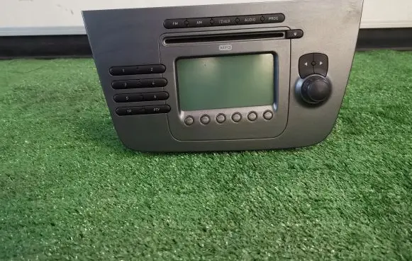 Seat Altea Radio/CD/DVD/GPS head unit 5P1035186B