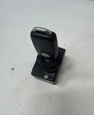 Volkswagen Touareg I Ignition lock 3D0905865H 33300101