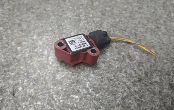 Volvo V50 Airbag deployment crash/impact sensor 30737138