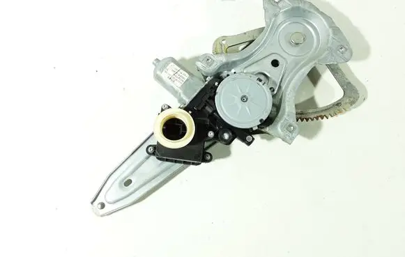 Toyota Verso Rear door window regulator with motor 68400F040 857200F040B