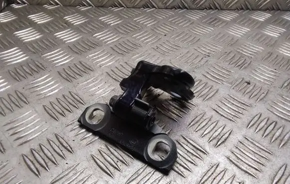 Volvo V60 Front door upper hinge 31299543