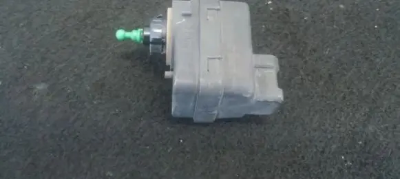 Renault Scenic I Headlight level adjustment motor m770084014114