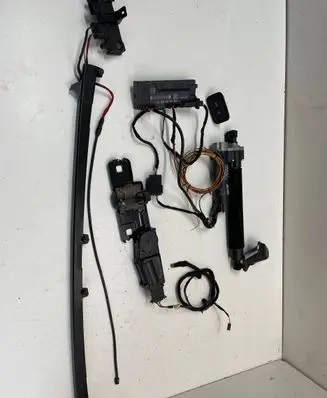 Audi A6 S6 C7 4G Tailgate/trunk/boot lift motor 4G5827851B