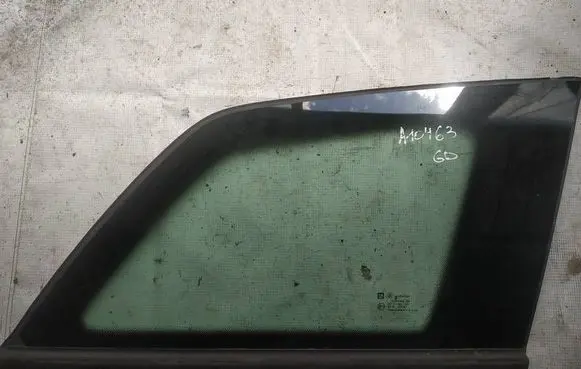 Opel Astra H Rear side window as2