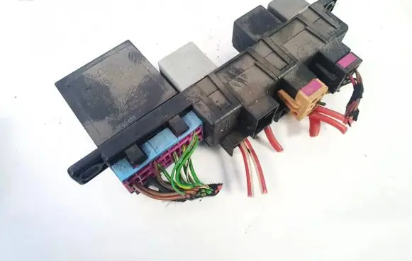 Audi A3 S3 8L Fuse box set 8l0941822 896081000