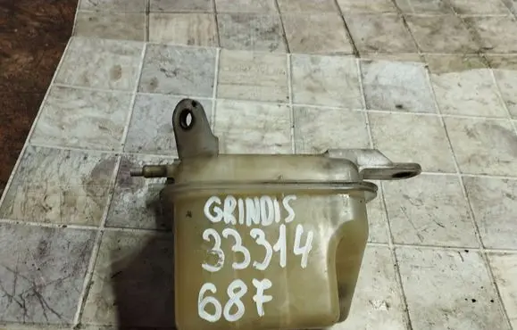 Mitsubishi Grandis Coolant expansion tank/reservoir