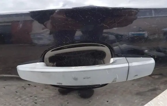 Opel Astra H Front door exterior handle 
