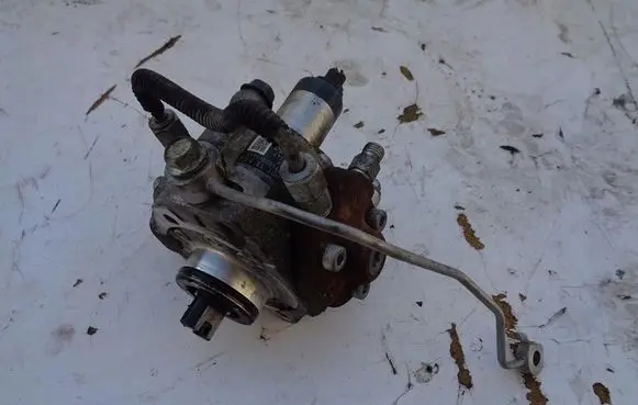 Mazda 6 Fuel injection high pressure pump 2940001663
