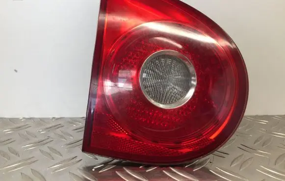 Volkswagen Golf V Tailgate rear/tail lights 1K6945093F 028500104A 00003337
