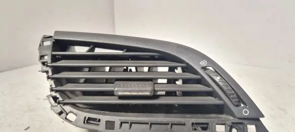 Peugeot 207 CC Dash center air vent grill 9650088577