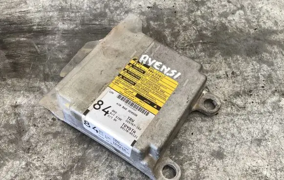 Toyota Avensis T250 Airbag control unit/module 8917005121 215767102