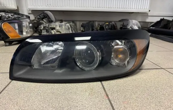 Volvo C30 Headlight/headlamp 31214537 0301232201