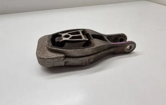 Buick Encore I Gearbox mounting bracket 95245332 95248684