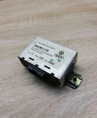Audi A6 S6 C4 4A Alarm control unit/module 4a0951173