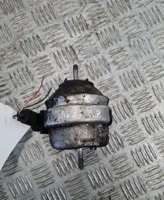 Engine mount bracket
