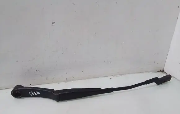 KIA Ceed Front wiper blade arm