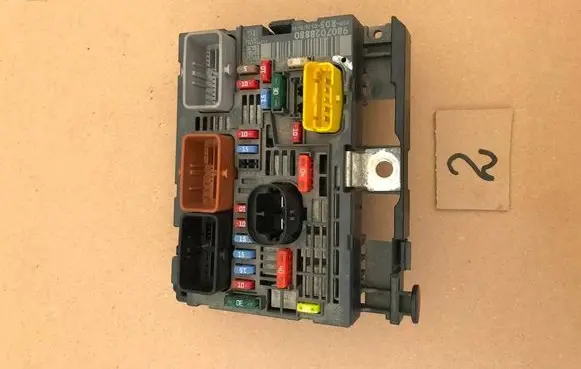 Citroen Berlingo BSM Control unit 9807028880