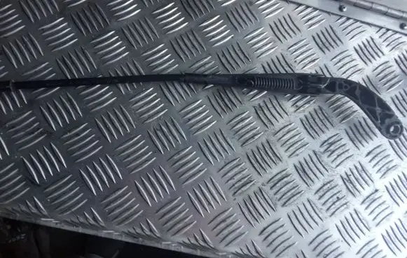 Mercedes-Benz B W245 Windshield/front glass wiper blade A1698200140