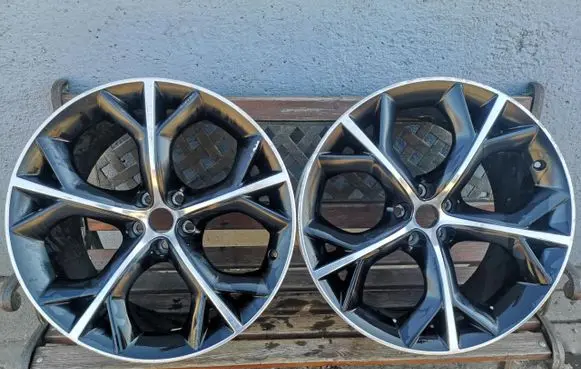 Jaguar F-Type R20 alloy rim 